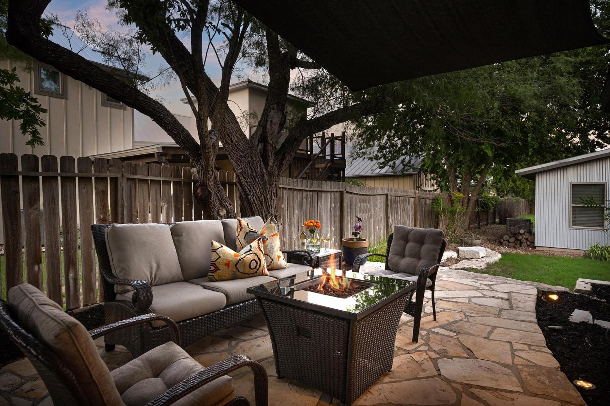 Vila Claret House Full Kitchen And Private Hot Tub Fredericksburg Exteriér fotografie